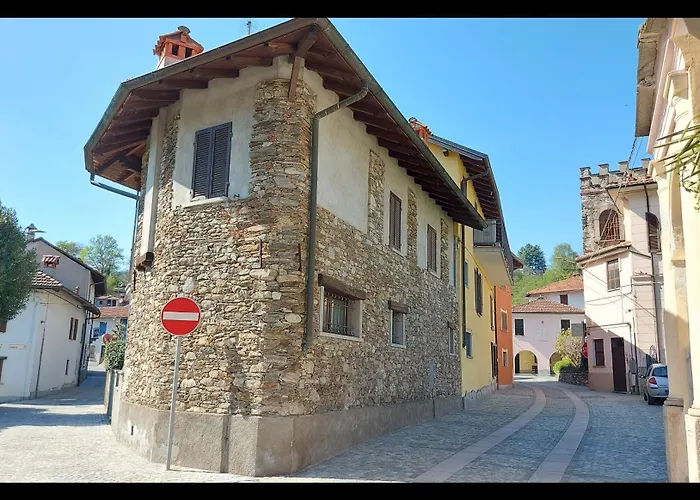 Il Gatto Ombrellaio - Gateway To Stresa, Maggiore And Mountains